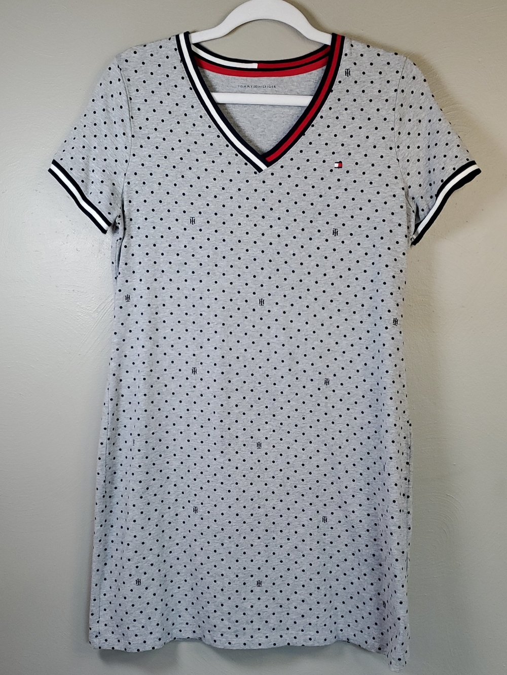 Tommy Hilfiger Vneck Casual Tshirt Dress. Gray W/ Polka Dots. PL